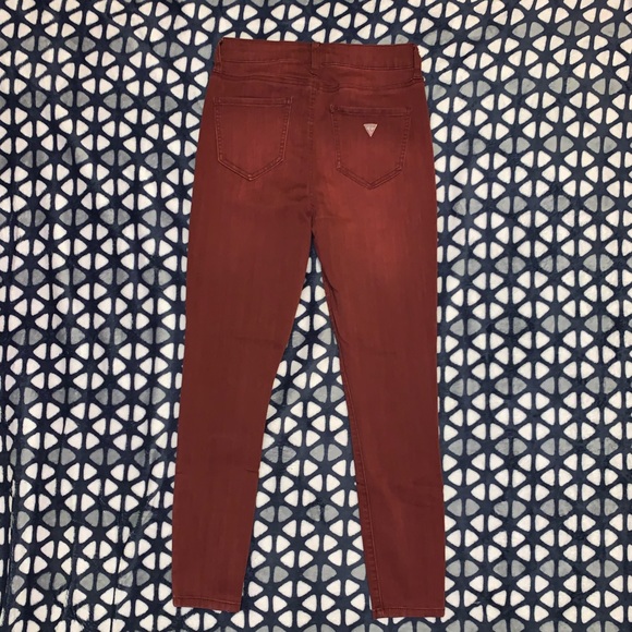 maroon guess jeans - Picture 2 of 2